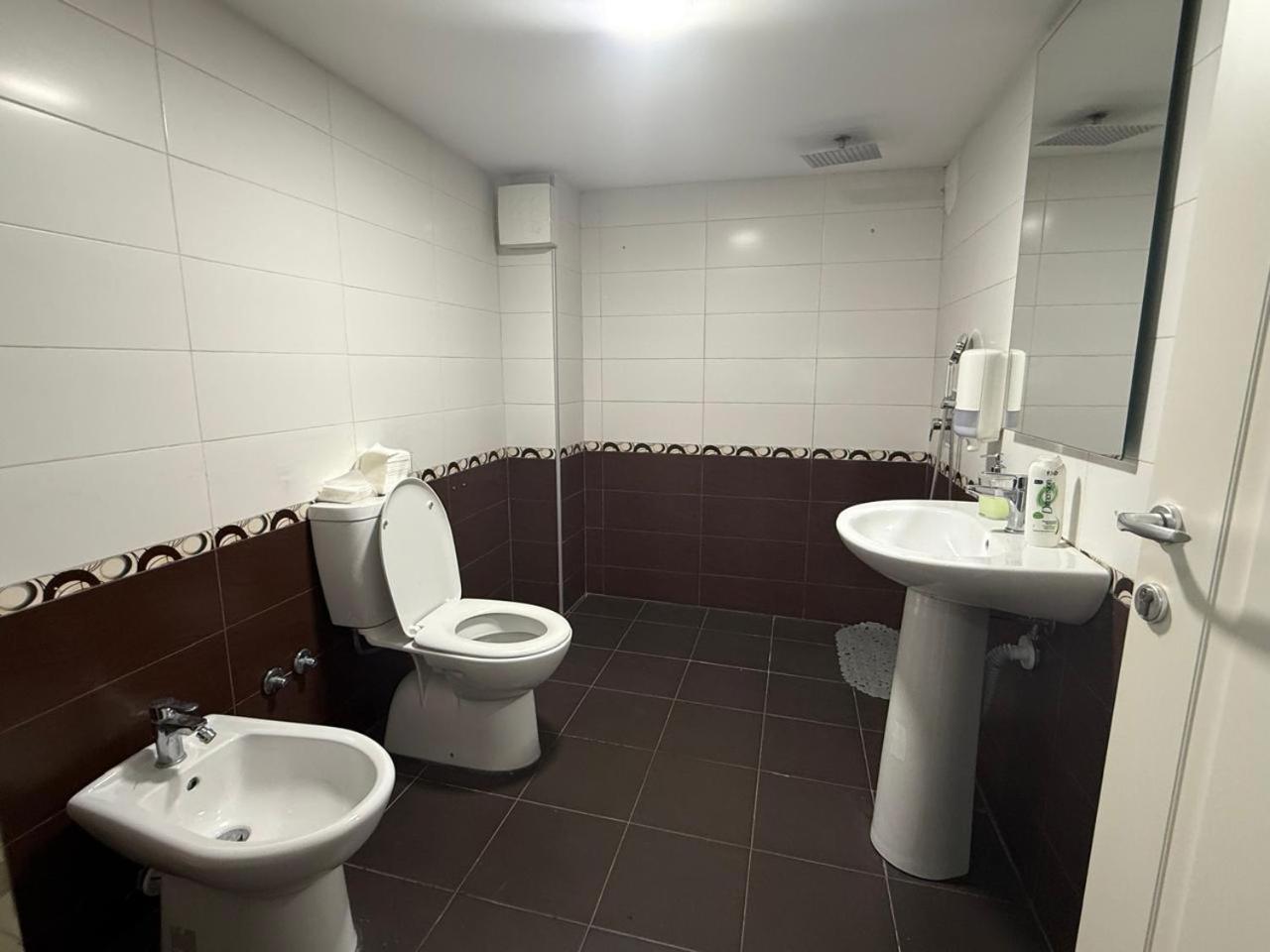 Hotelvila 22 Тирана Экстерьер фото